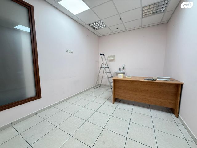 משרדים, דרך בר יהודה 52, אזור תעשיה, נשר