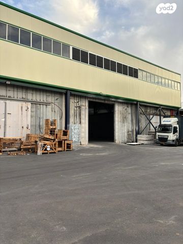 מחסנים, הכישור, אזור תעשיה, גן יבנה