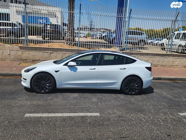 טסלה מודל 3