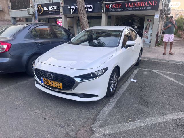 מודעת רכב מאזדה 3