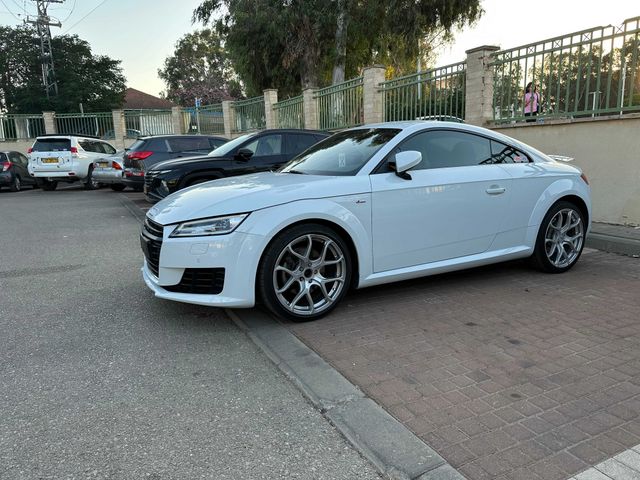 מודעת רכב אאודי TT