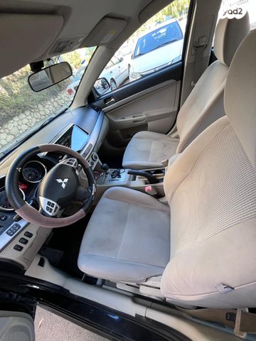 מודעת רכב מיצובישי לנסר