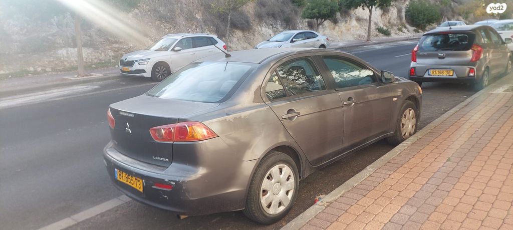 מיצובישי לנסר