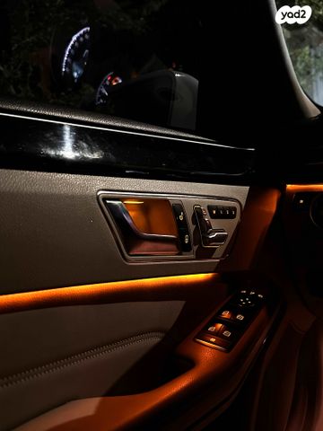 מודעת רכב מרצדס-בנץ E-class