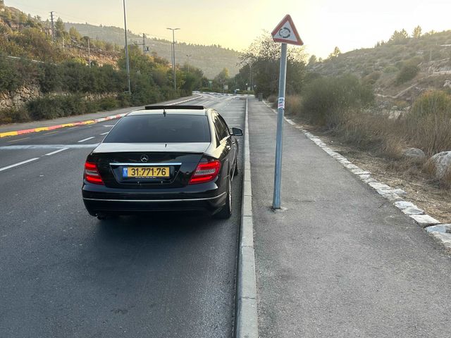 מודעת רכב מרצדס-בנץ C-class