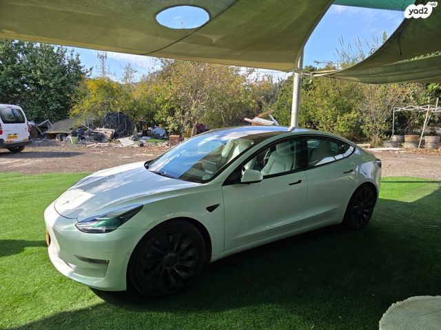 טסלה מודל 3
