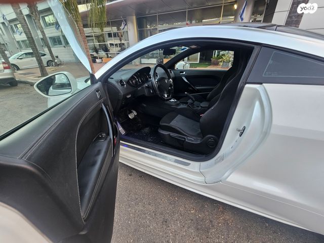 מודעת רכב פיג'ו RCZ