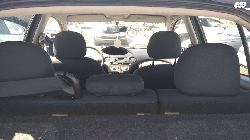 טויוטה יאריס