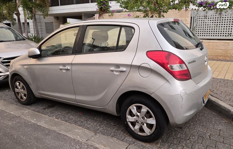 מודעת רכב יונדאי i20