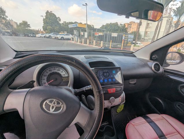 טויוטה אייגו