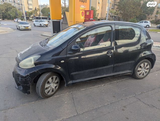 טויוטה אייגו