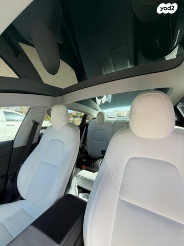 מודעת רכב טסלה מודל 3