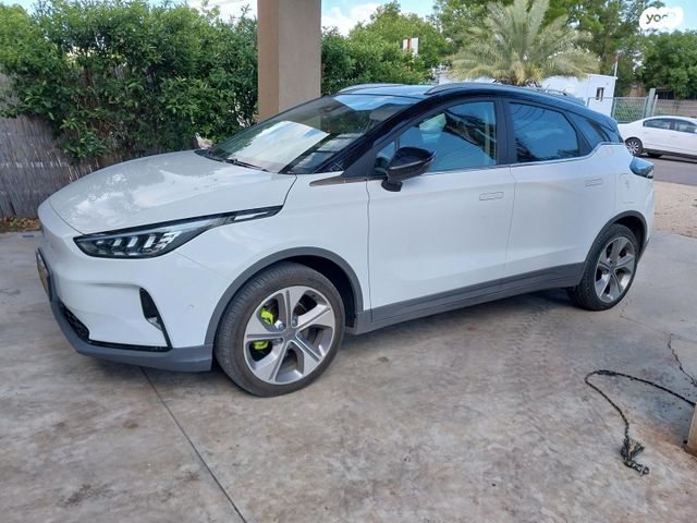 מודעת רכב ג׳ילי Geometry C