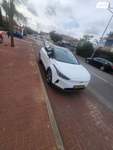 ג׳ילי Geometry C