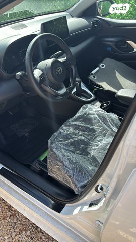 טויוטה יאריס