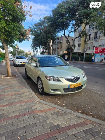 מודעת רכב מאזדה 3