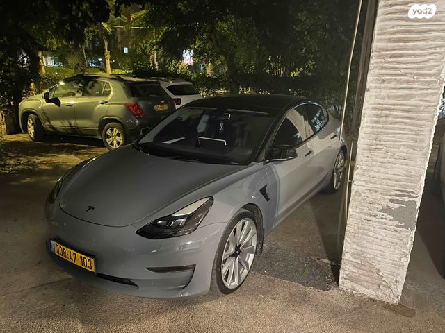 טסלה מודל 3
