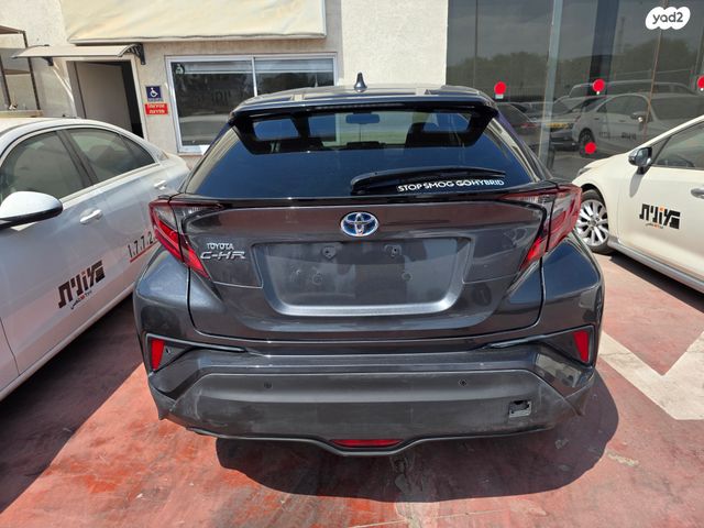 טויוטה C-HR