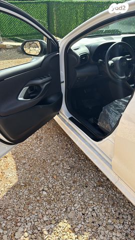 טויוטה יאריס