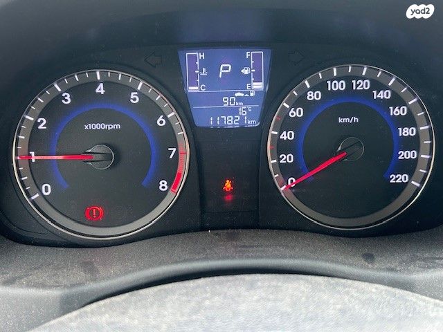 יונדאי אקסנט i25