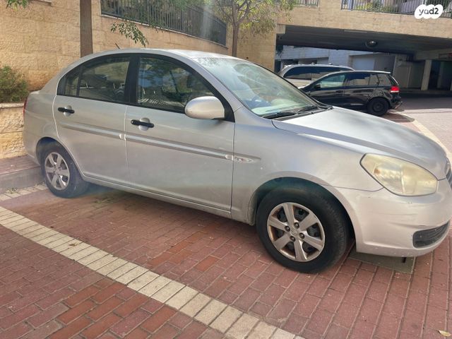 יונדאי אקסנט i25