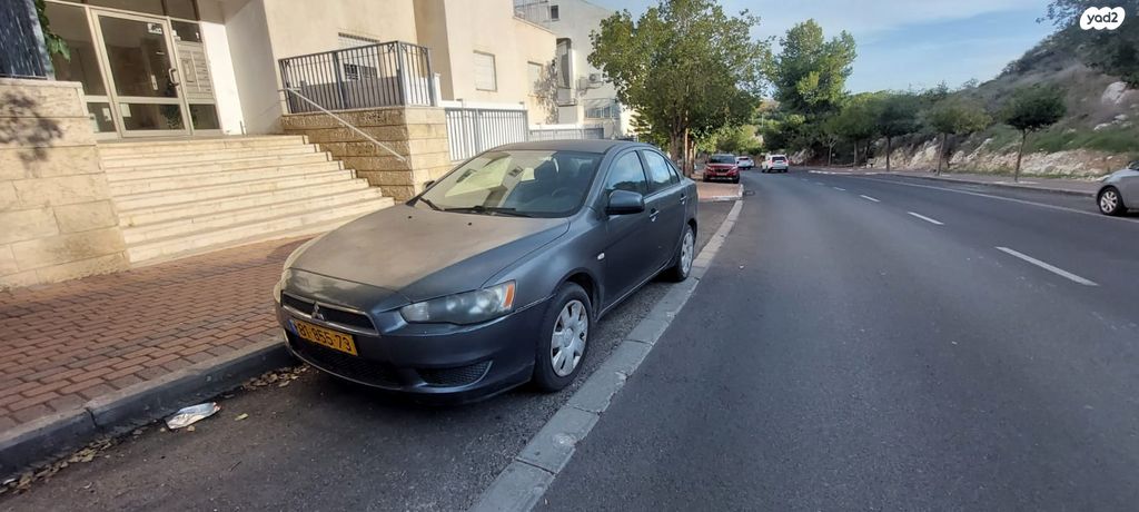 מיצובישי לנסר