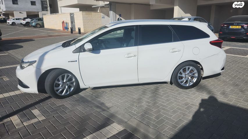 מודעת רכב טויוטה אוריס