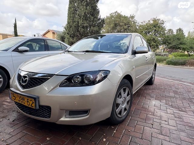 מודעת רכב מאזדה 3