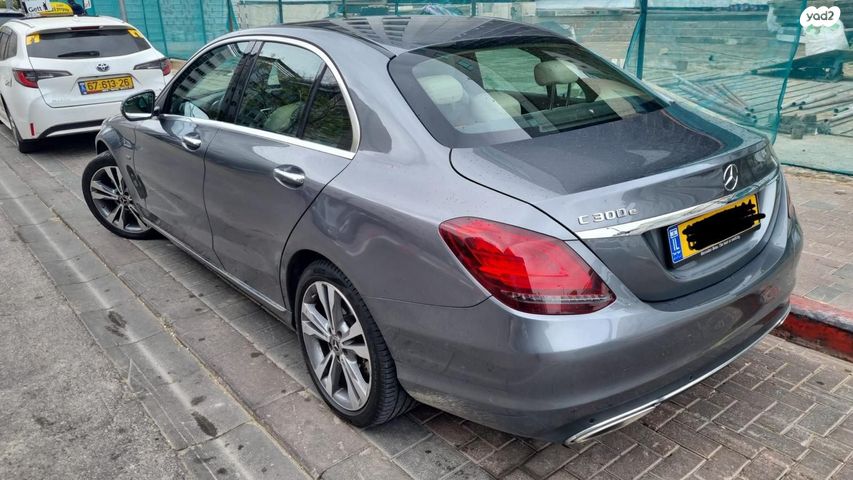 מודעת רכב מרצדס-בנץ C-class
