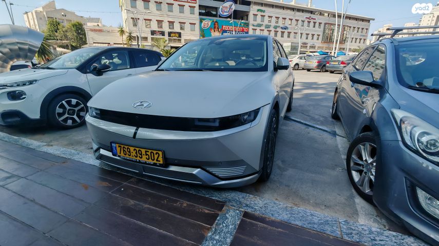 יונדאי איוניק 5