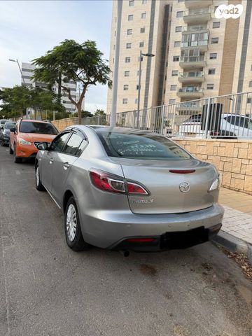 מודעת רכב מאזדה 3