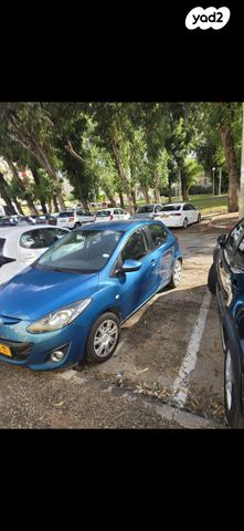 מודעת רכב מאזדה 2