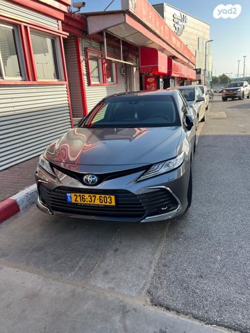 טויוטה קאמרי