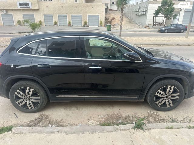 מודעת רכב מרצדס-בנץ EQA