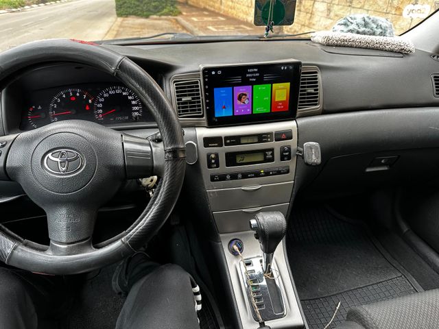 טויוטה קורולה