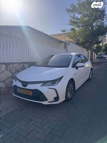 טויוטה קורולה