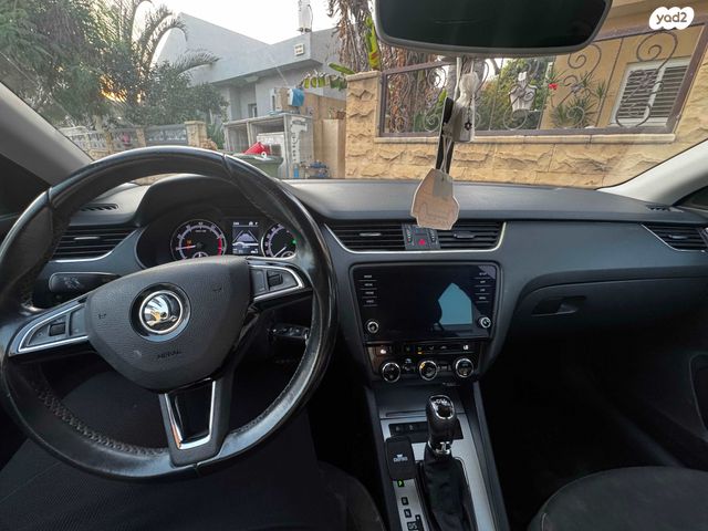 סקודה אוקטביה