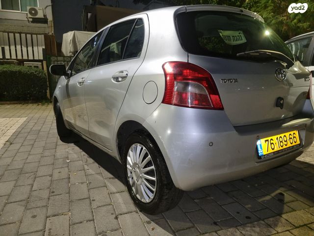 טויוטה יאריס