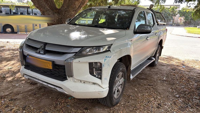 מודעת רכב מיצובישי טרייטון / L200