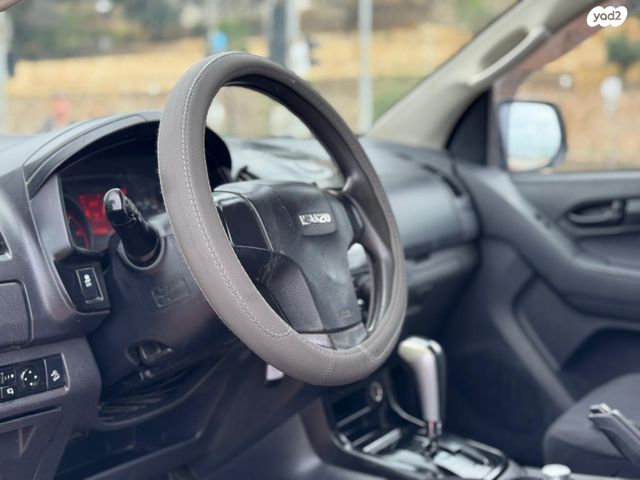 איסוזו די-מקס