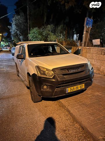 איסוזו די-מקס