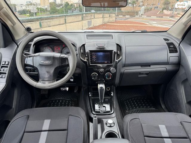 איסוזו די-מקס