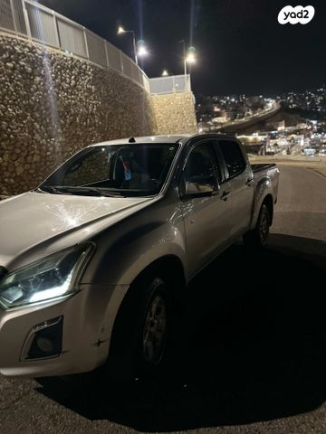 איסוזו די-מקס