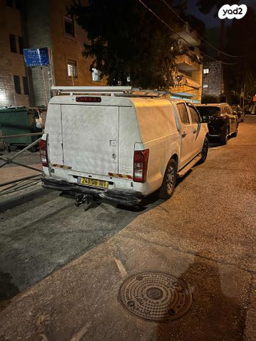 איסוזו די-מקס