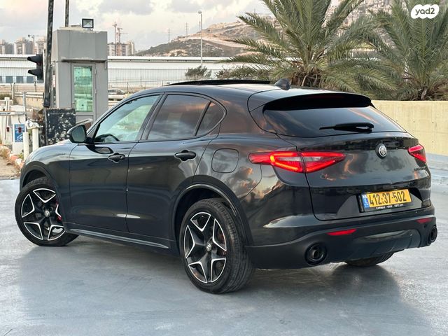 אלפא רומיאו סטלביו