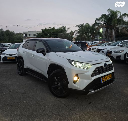 טויוטה RAV4