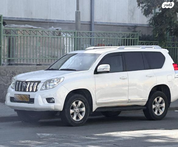 טויוטה לנד קרוזר