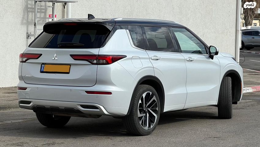 מיצובישי אאוטלנדר