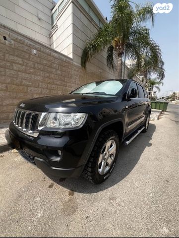 מודעת רכב ג'יפ גרנד צ'ירוקי