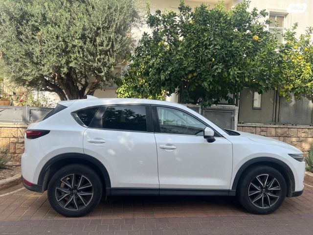 מודעת רכב מאזדה CX-5